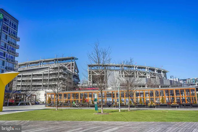 $4,650 | 70 N Street Southeast, Unit N913, Washington, DC 20003