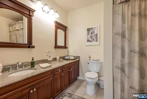 $997,500 | 500 Blue Hill Terrace, Franklin Lakes, NJ 07417