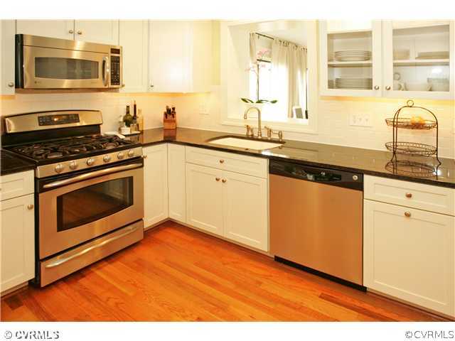 517 Ridgeley Lane Henrico, VA 23229 - Photo 2 of 12 Kitchen