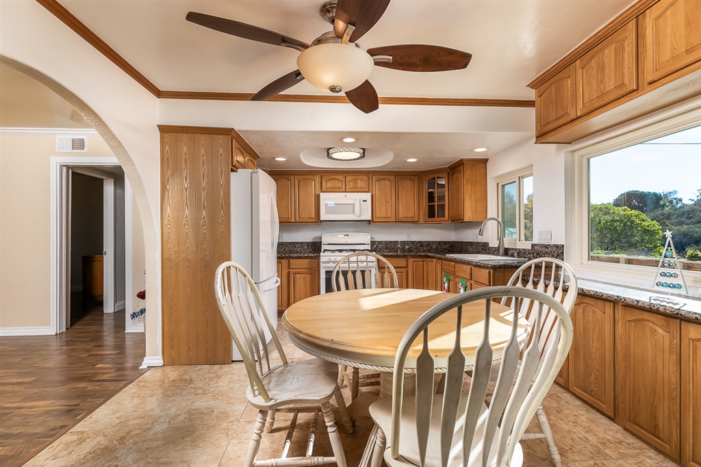 1536 Casa De Roca Way Alpine, CA 91901 - Photo 6 of 23 Gallery Image 6