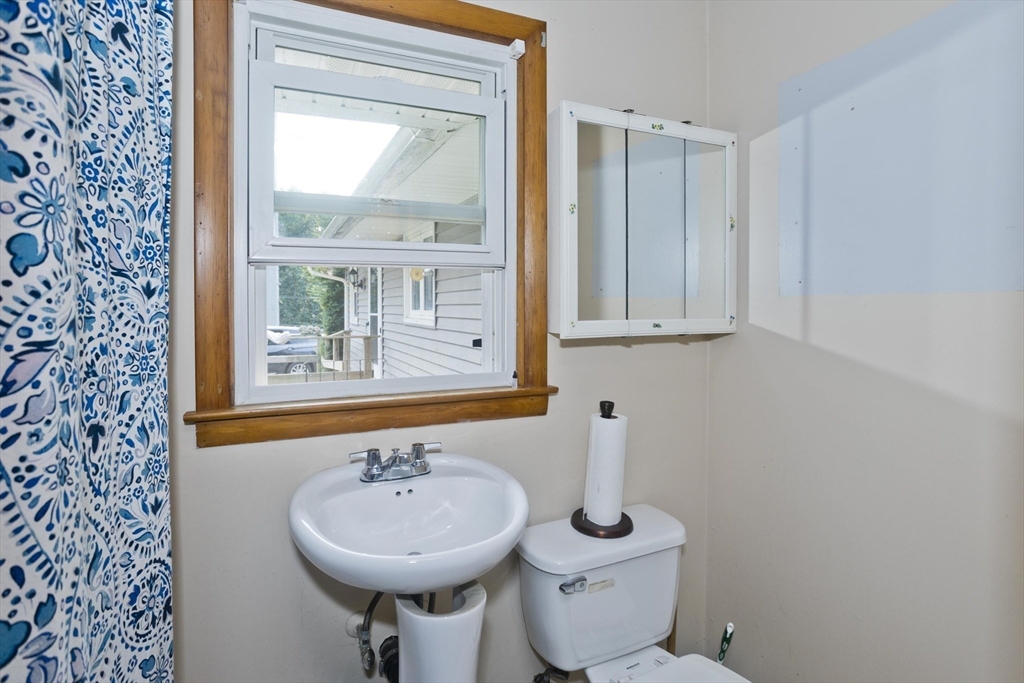 492 Morgan Road West Springfield, MA 01089 - Photo 25 of 31