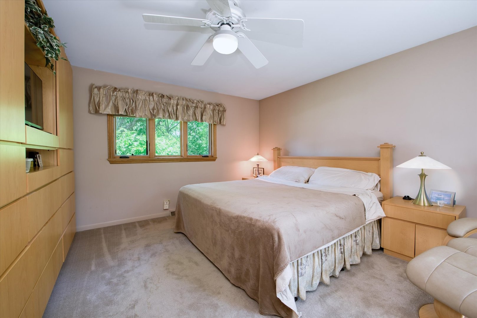 1196 Nottingham Lane Elgin, IL 60120 - Photo 30 of 45 a bedroom with a bed and a window