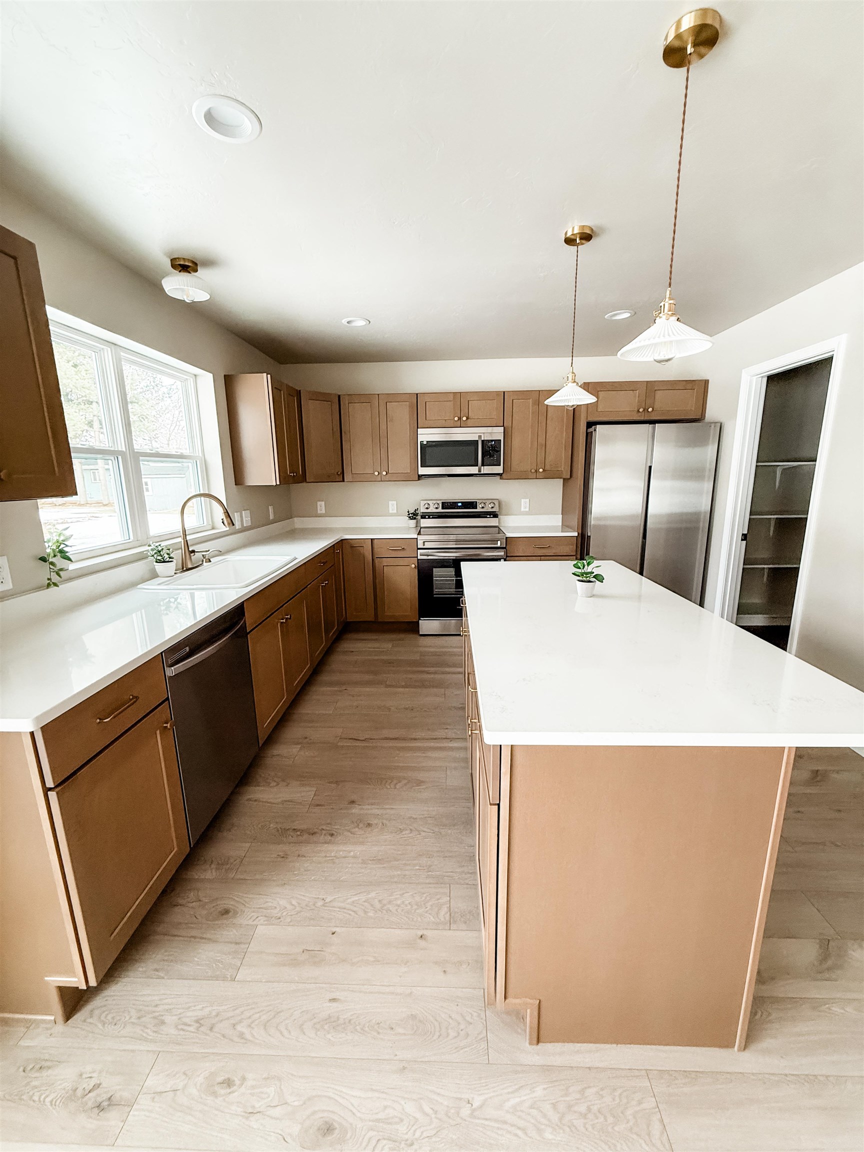 426 Village Lane Ripon, WI 54971 - Photo 4 of 24
