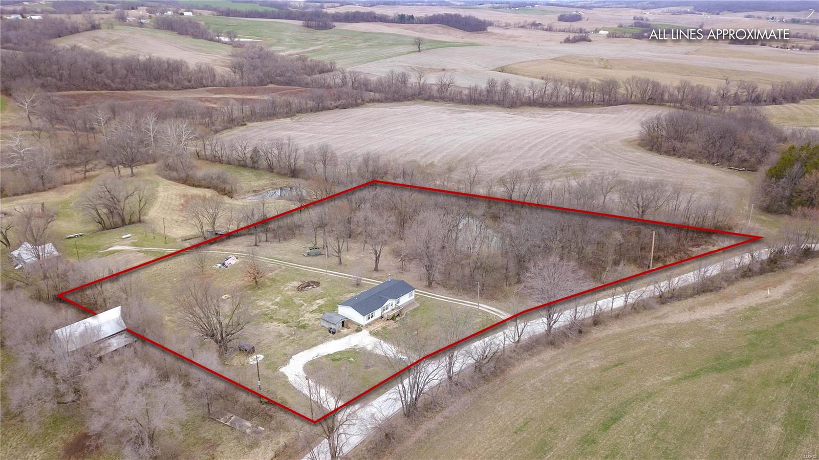 367 Nolle Hill Road Golden Eagle, IL 62036 - Photo 4 of 39