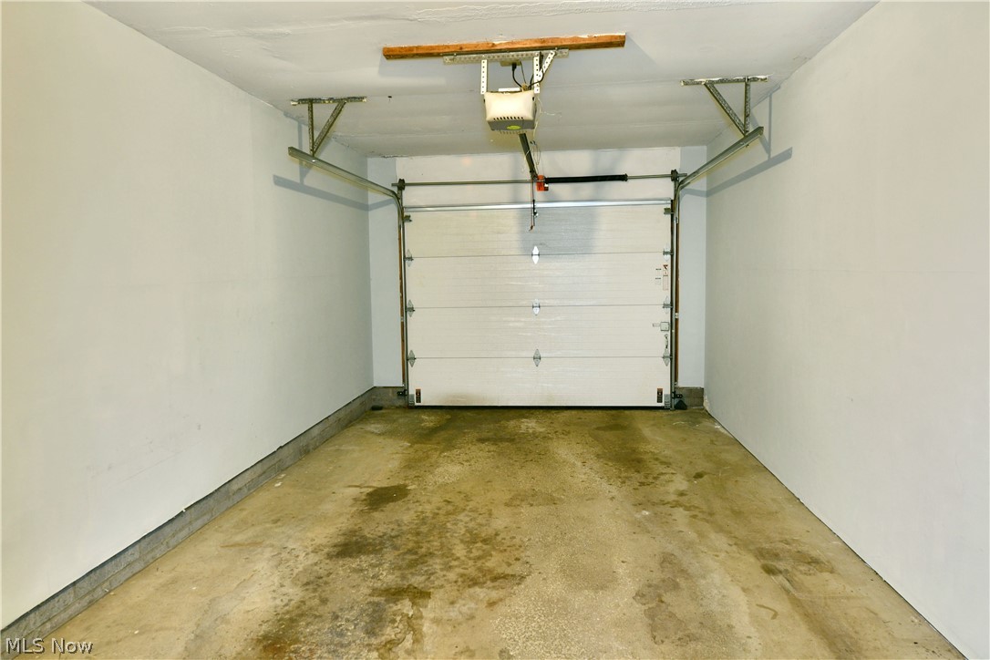 2237 Cadwallader-Sonk Road, Unit A Cortland, OH 44410 - Photo 23 of 50