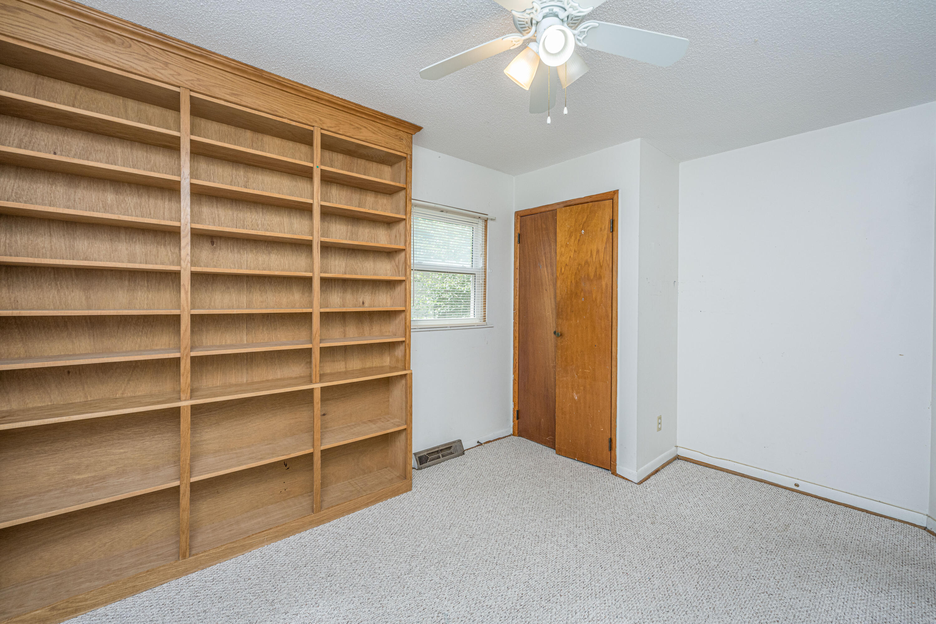 1150 Berkeley Street Hanahan, SC 29410 - Photo 17 of 37