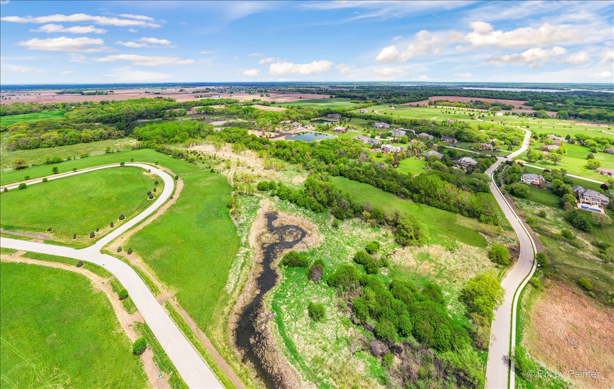 4006 Riverside Drive Johnsburg, IL 60051 - Photo 2 of 29 a view of a city