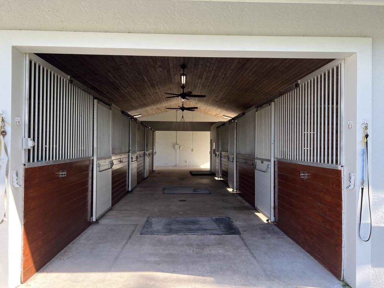 6600 Duckweed Road Wellington, FL 33449 - Photo 3 of 7 IMG_4057 Large