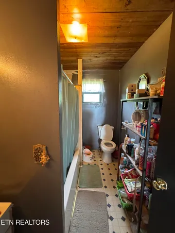 $250,000 | 6554 Grave Hill Road, Oneida, TN 37841