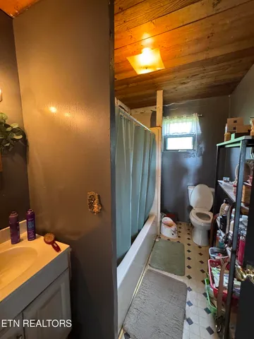 $250,000 | 6554 Grave Hill Road, Oneida, TN 37841