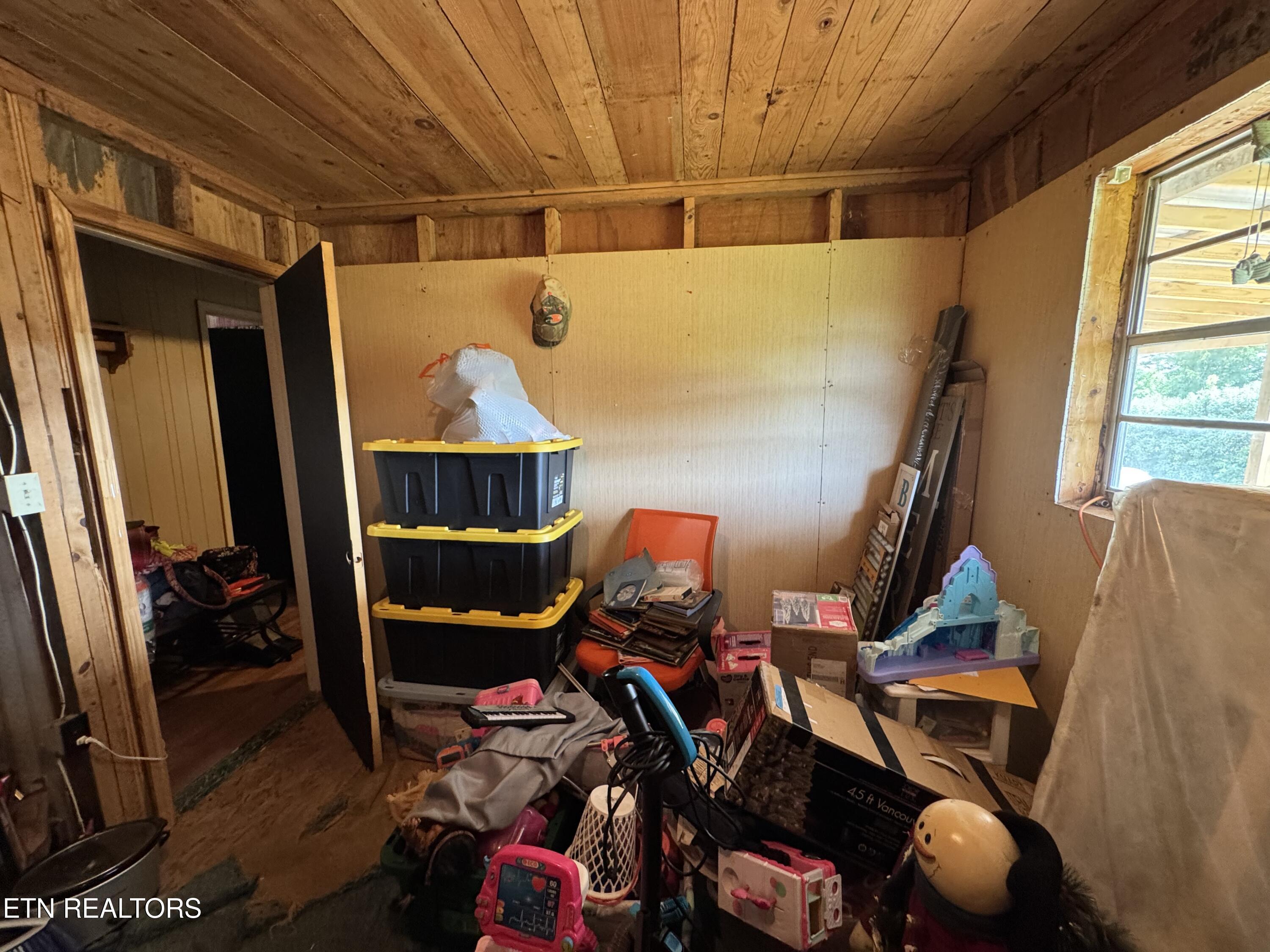 6554 Grave Hill Road Oneida, TN 37841 - Photo 18 of 40 IMG_8180