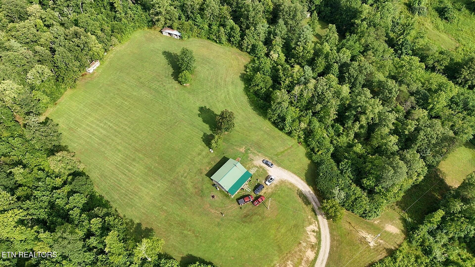 6554 Grave Hill Road Oneida, TN 37841 - Photo 2 of 40 1