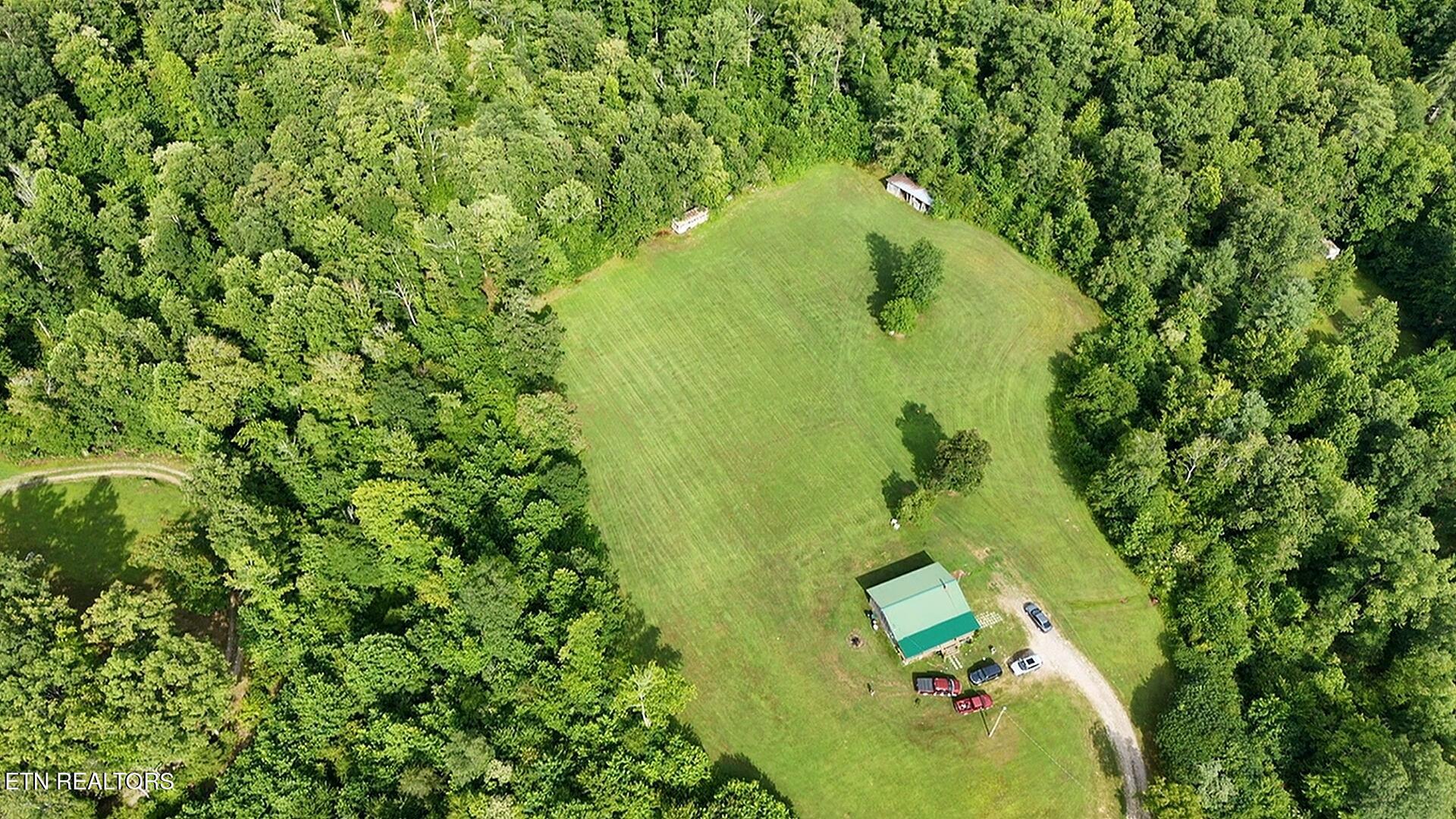 6554 Grave Hill Road Oneida, TN 37841 - Photo 35 of 40 15