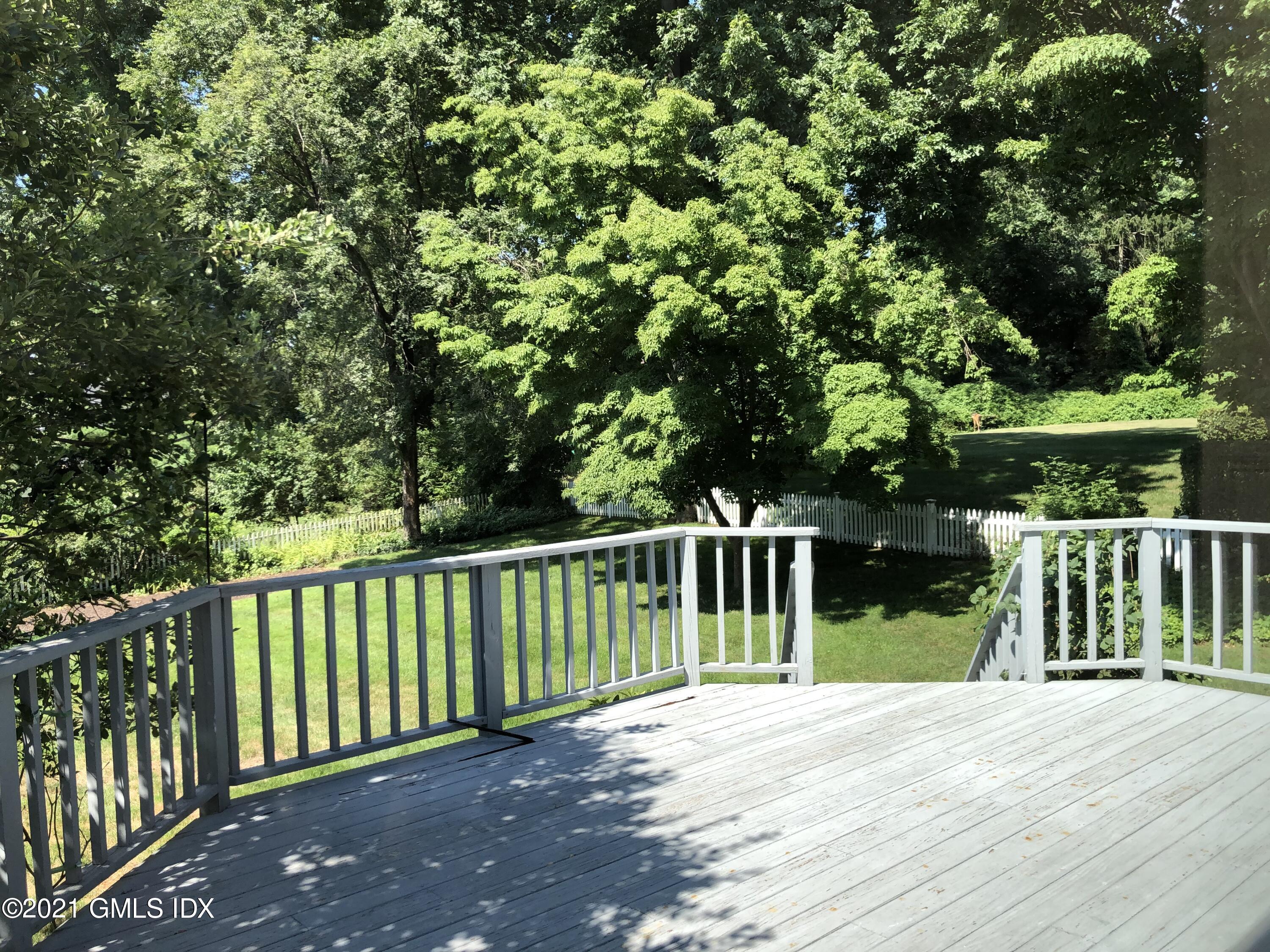 63 Ralsey Road Stamford, CT 06902 - Photo 13 of 14 IMG_1877