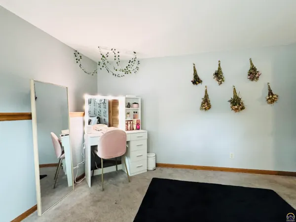 $275,000 | 3013 Southwest Atwood Avenue, Topeka, KS 66614