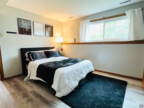 $275,000 | 3013 Southwest Atwood Avenue, Topeka, KS 66614