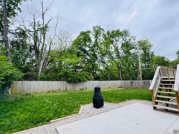 $275,000 | 3013 Southwest Atwood Avenue, Topeka, KS 66614
