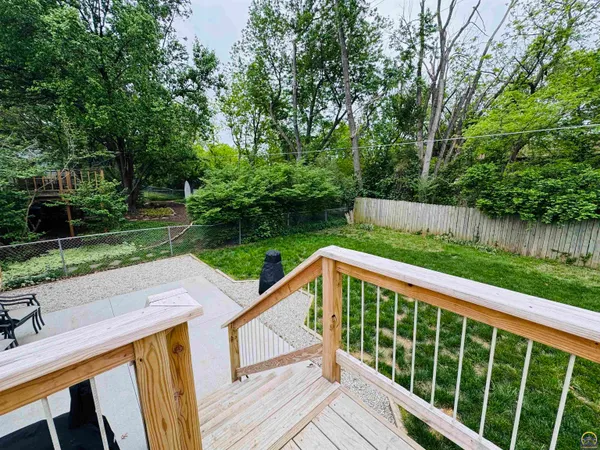$275,000 | 3013 Southwest Atwood Avenue, Topeka, KS 66614