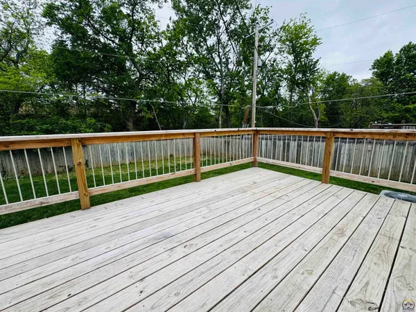 $275,000 | 3013 Southwest Atwood Avenue, Topeka, KS 66614