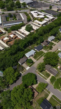 $275,000 | 3013 Southwest Atwood Avenue, Topeka, KS 66614