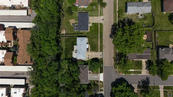 $275,000 | 3013 Southwest Atwood Avenue, Topeka, KS 66614
