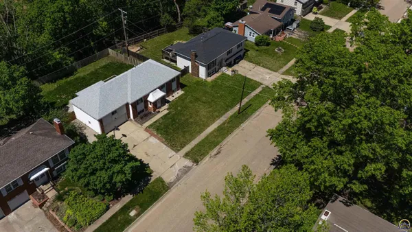 $275,000 | 3013 Southwest Atwood Avenue, Topeka, KS 66614