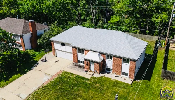 $275,000 | 3013 Southwest Atwood Avenue, Topeka, KS 66614