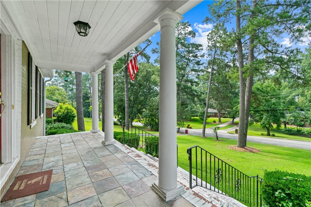 3061 General Lee Road Macon, GA 31204 - Photo 4 of 27 a view of a porch and garden