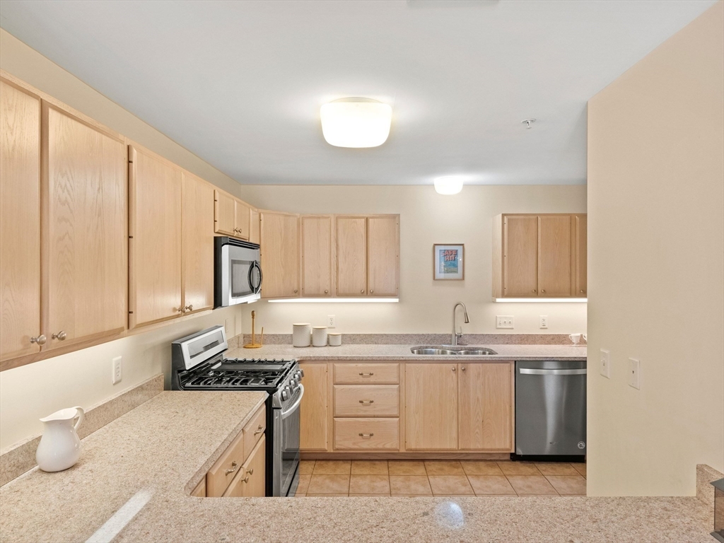 34 Burnham Road, Unit 301 Methuen, MA 01844 - Photo 17 of 29 Gallery Image 17