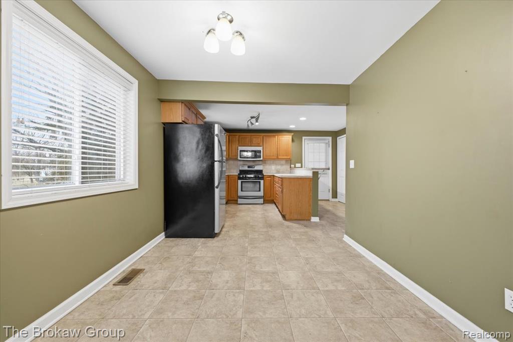 4340 North Webster Road Flushing, MI 48433 - Photo 13 of 47