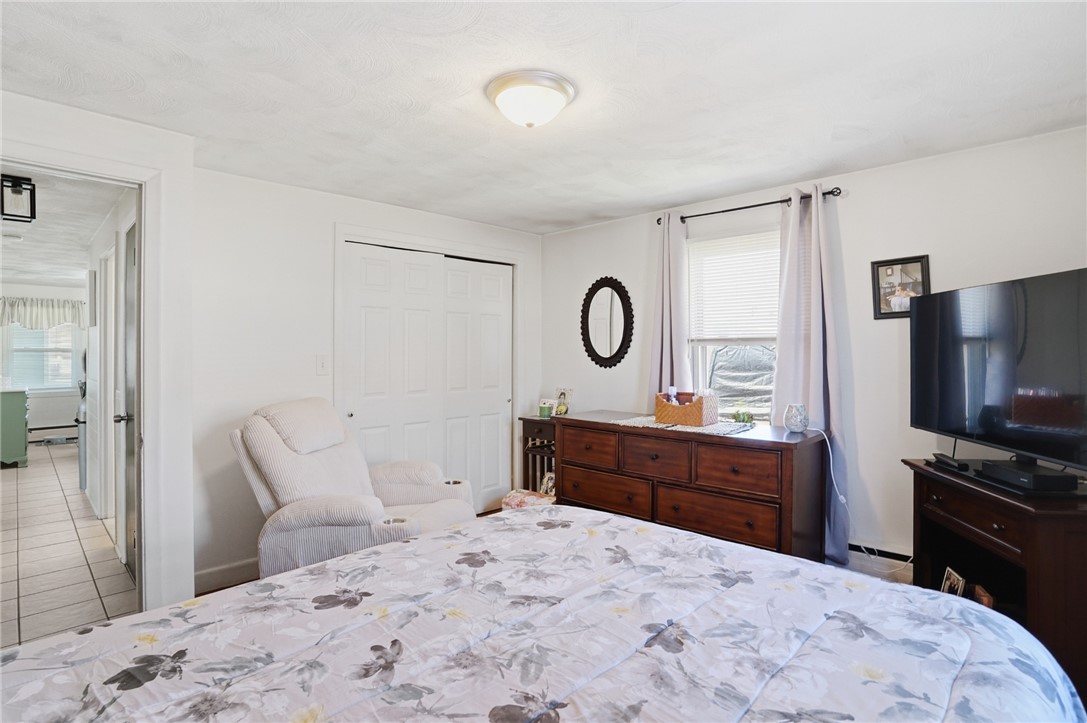 514 Killingly Street Johnston, RI 02919 - Photo 21 of 41