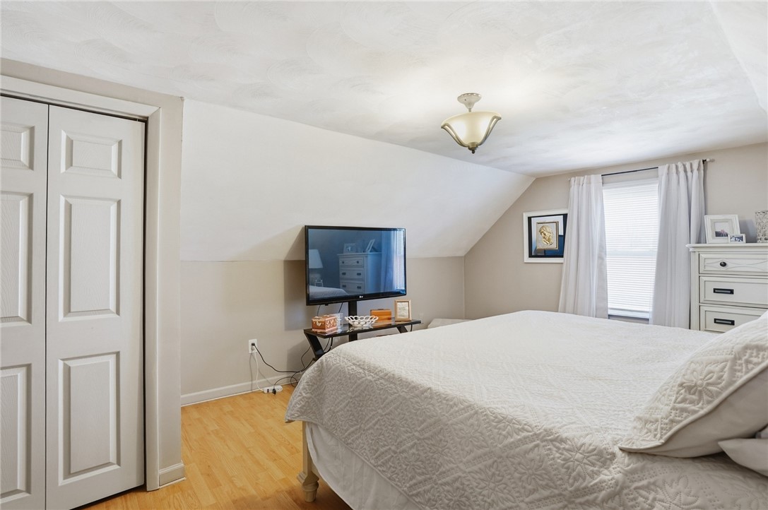 514 Killingly Street Johnston, RI 02919 - Photo 24 of 41