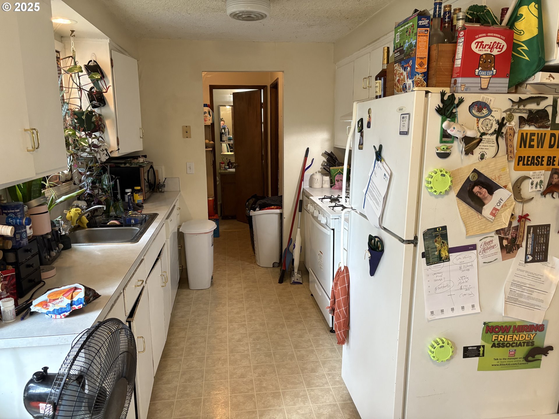3460 Oxbow Way Eugene, OR 97401 - Photo 11 of 17 a view of a bedroom with bed and furniture