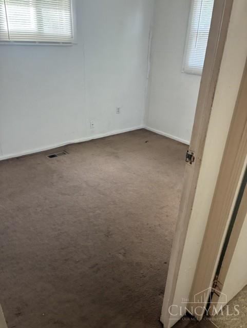 9585 Ridgemoor Avenue Cincinnati, OH 45231 - Photo 9 of 12