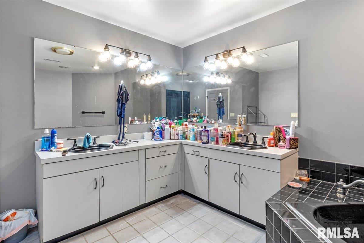 4008 Pickfair Road Springfield, IL 62703 - Photo 25 of 39