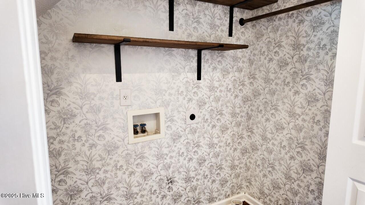 105 Ridgewood Court Jacksonville, NC 28546 - Photo 19 of 25 Laundry Room
