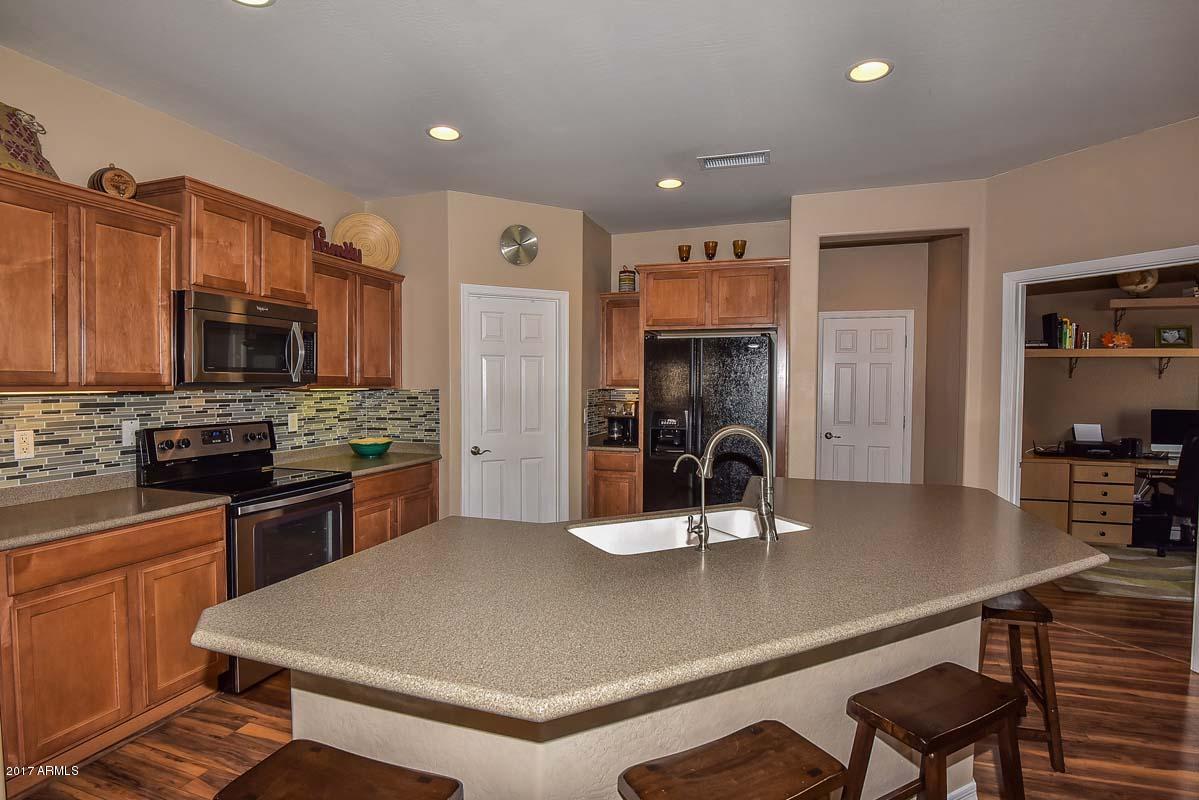 2034 West Davis Road Phoenix, AZ 85023 - Photo 12 of 48 Kitchen-Island