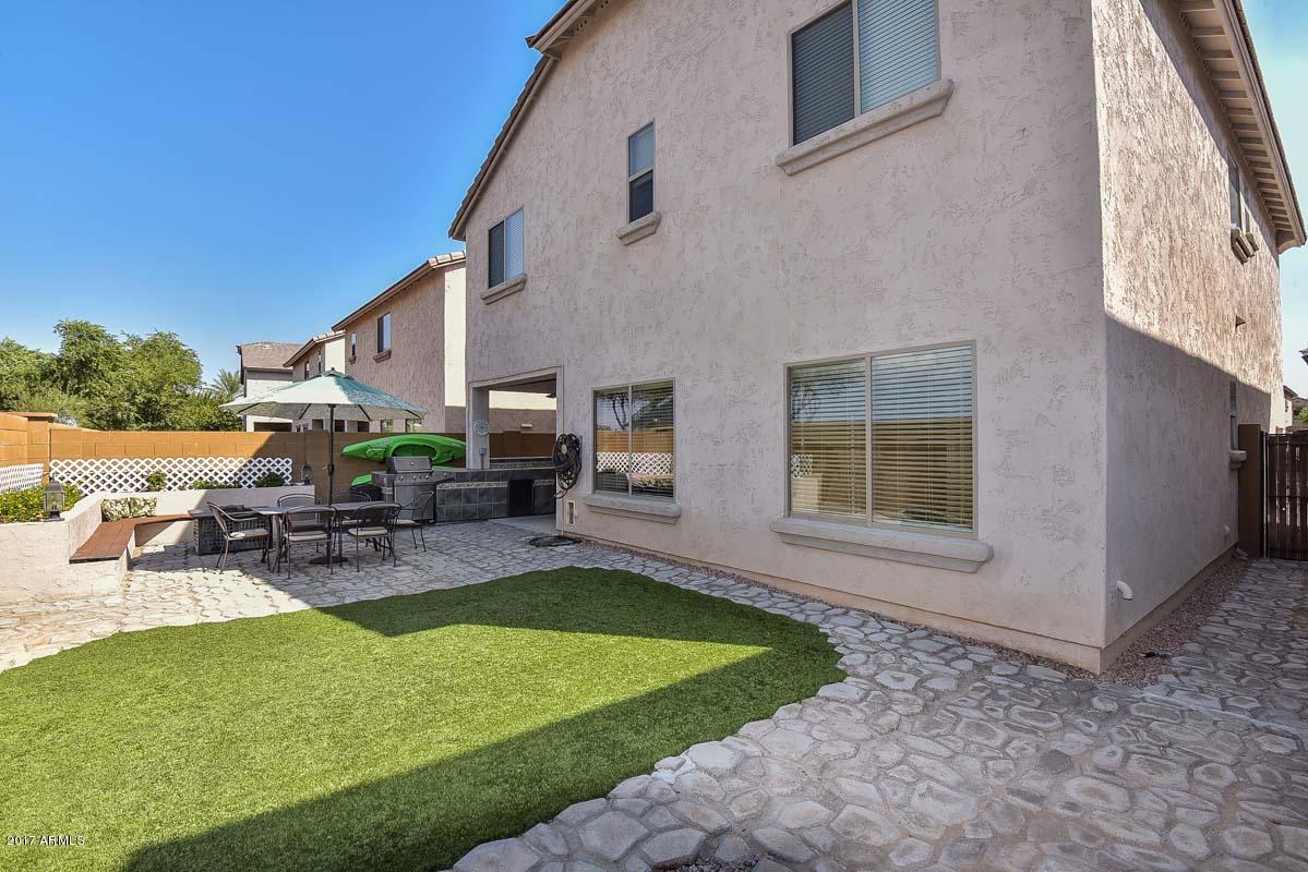 2034 West Davis Road Phoenix, AZ 85023 - Photo 34 of 48 Backyard2