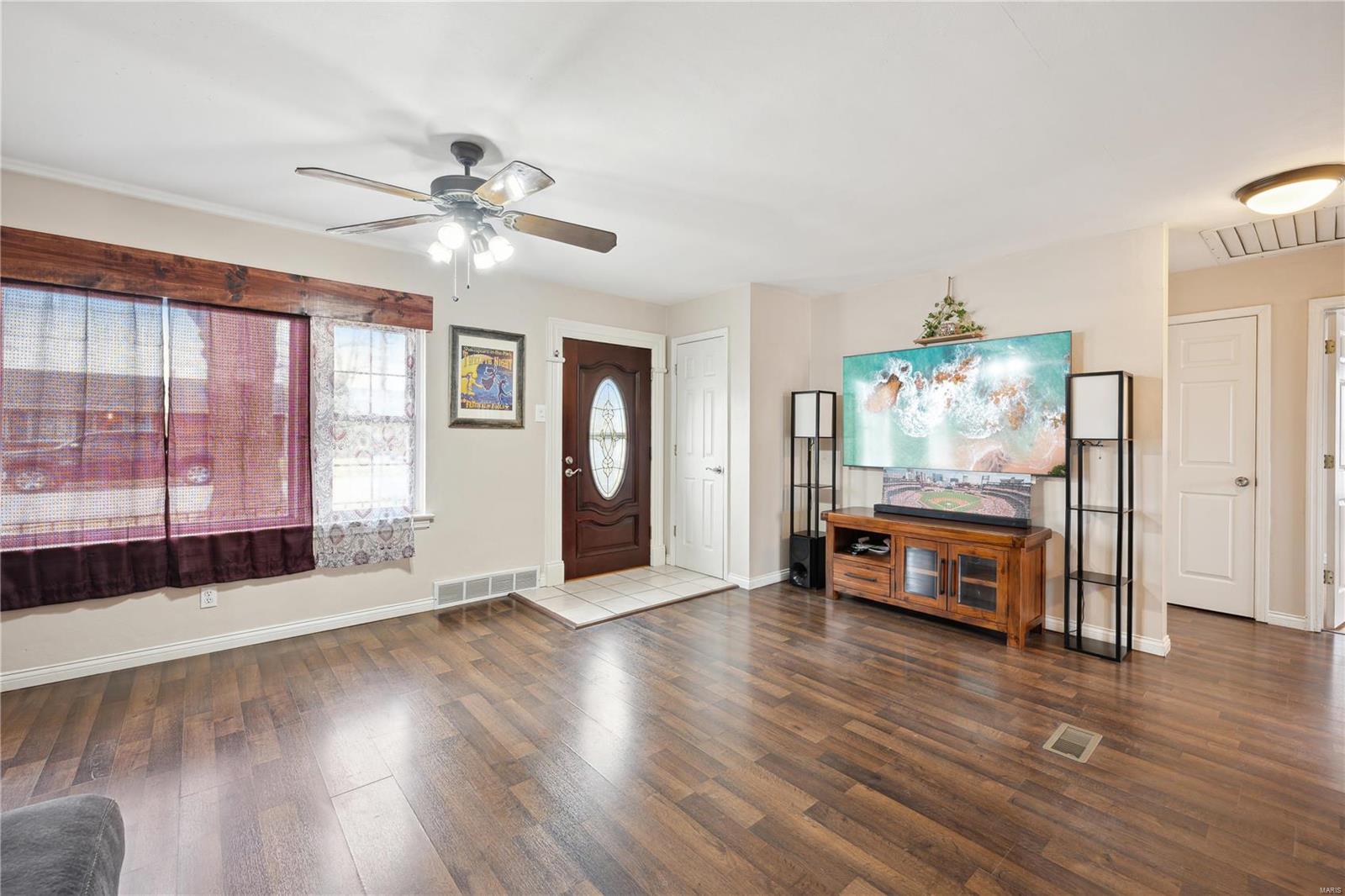 615 Pine Street St. Charles, MO 63301 - Photo 3 of 21