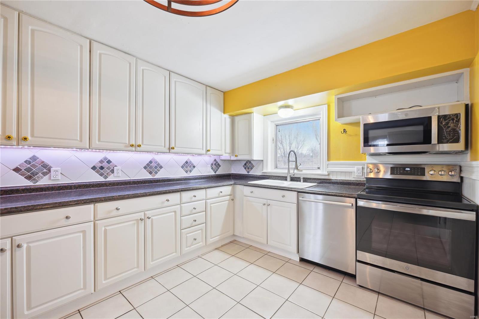 615 Pine Street St. Charles, MO 63301 - Photo 6 of 21