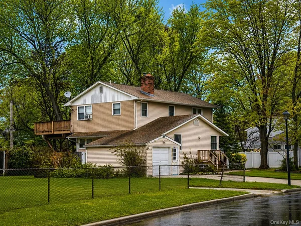 $670,000 | 76 Jay Road, Centereach, NY 11720