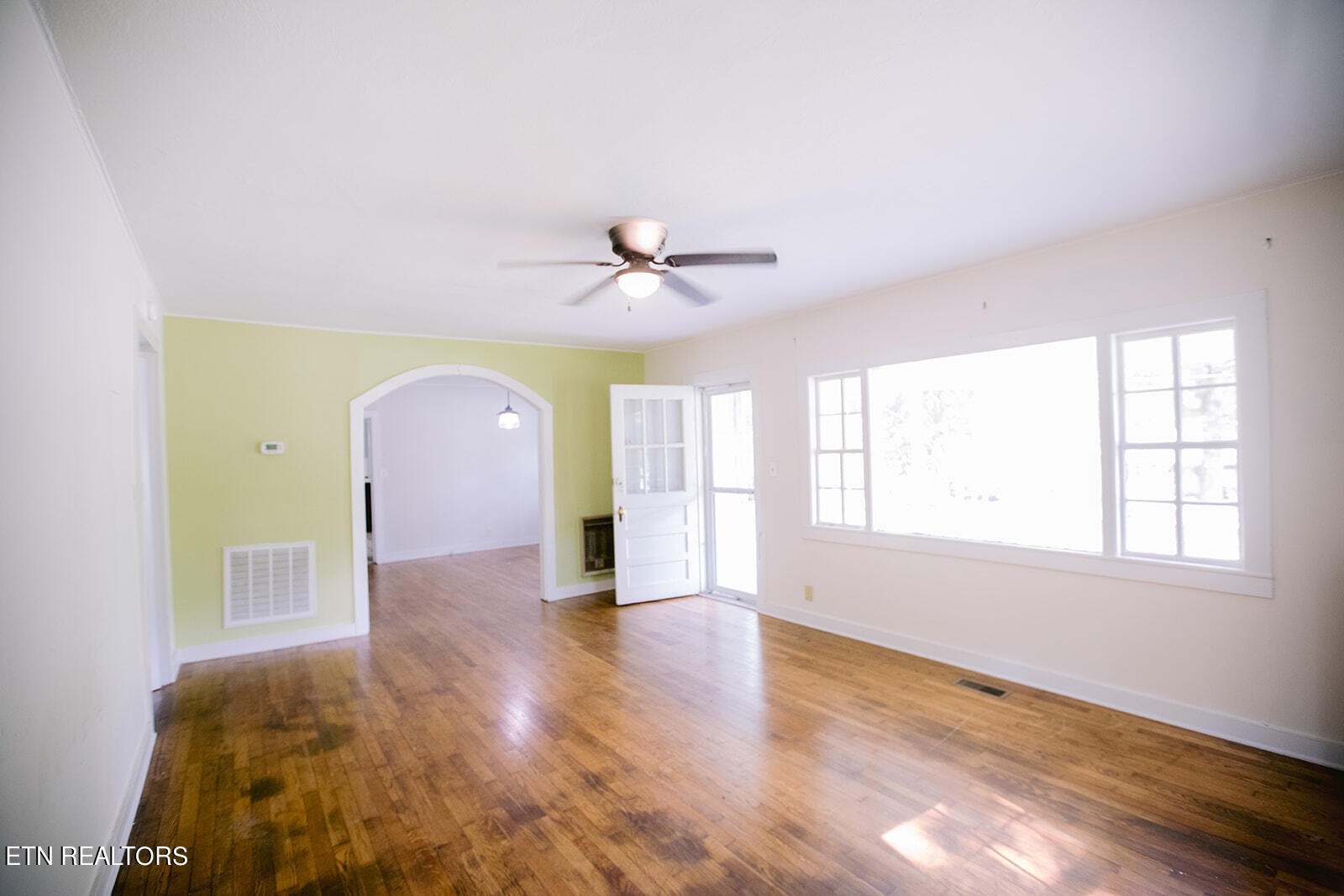 1035 Deaderick Road Knoxville, TN 37920 - Photo 3 of 12 Gallery Image 3