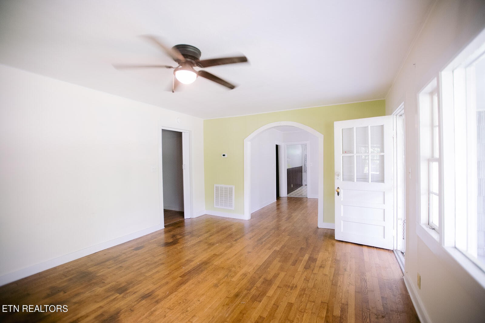 1035 Deaderick Road Knoxville, TN 37920 - Photo 5 of 12 Gallery Image 5