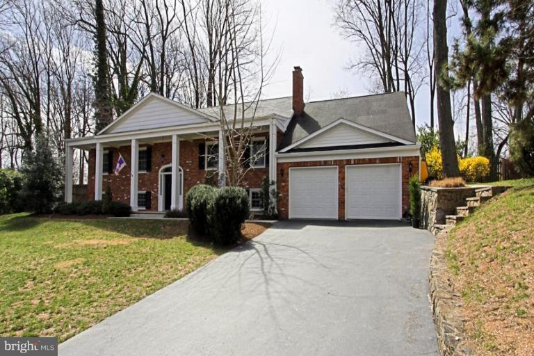 7901 Old Falls Road McLean, VA 22102 - Photo 1 of 30 Front View