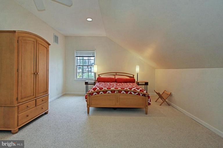 7901 Old Falls Road McLean, VA 22102 - Photo 15 of 30 Bonus Room