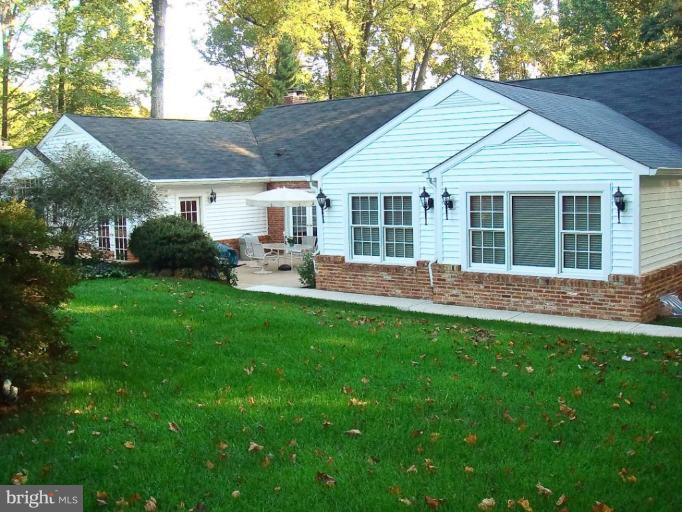 7901 Old Falls Road McLean, VA 22102 - Photo 22 of 30 Rear View Of Master