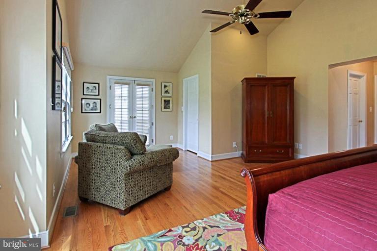 7901 Old Falls Road McLean, VA 22102 - Photo 27 of 30 Master Bedroom