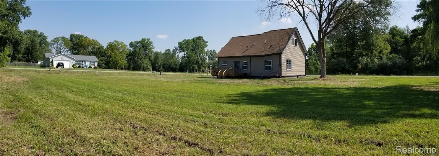 43409 Willow Road Belleville, MI 48111 - Photo 29 of 38 20180813_113334.jpg