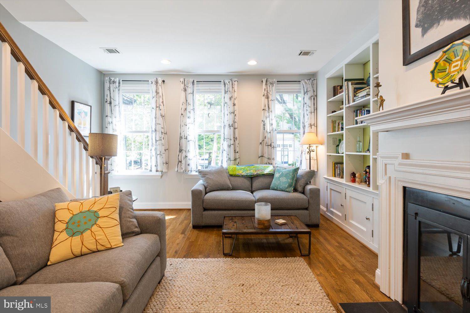 27 15th Street Southeast Washington, DC 20003 - Photo 14 of 34