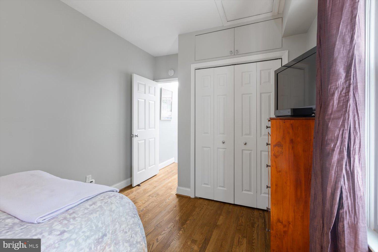 27 15th Street Southeast Washington, DC 20003 - Photo 26 of 34